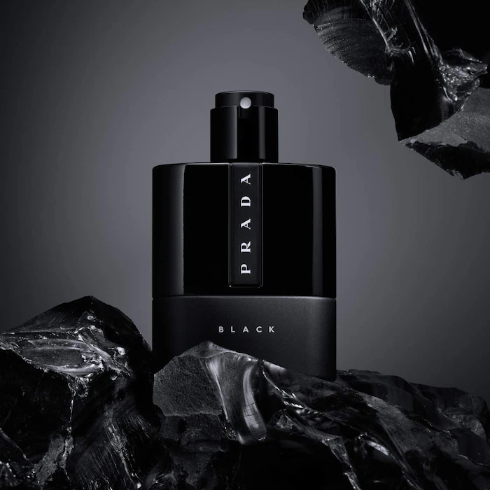 Luna Rossa Black Eau de Parfum with Musk & Bergamot